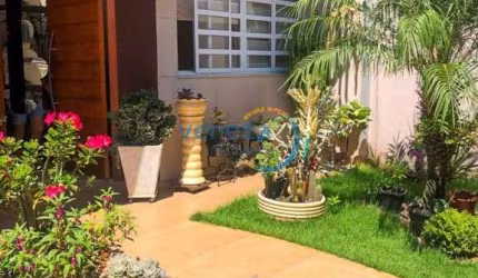 Casa Residencial com 3 quartos  à venda, 220.00 m2 por R$780000.00  - Santa Monica - Londrina/PR