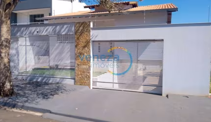 Casa Residencial com 3 quartos  à venda, 220.00 m2 por R$800000.00  - Santos Paulo - Londrina/PR