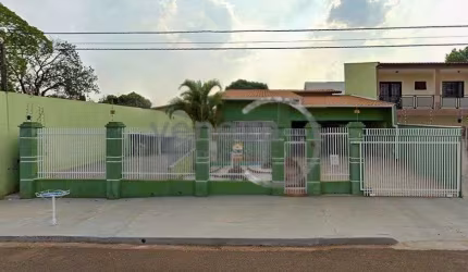 Casa Residencial com 4 quartos  à venda, 220.00 m2 por R$650000.00  - Vila Ziober - Londrina/PR