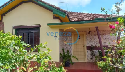 Casa Residencial com 4 quartos  à venda, 340.00 m2 por R$770000.00  - Matos - Londrina/PR
