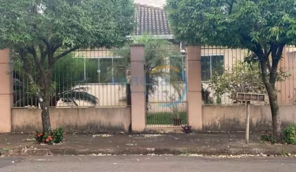 Casa Residencial com 3 quartos  à venda, 200.00 m2 por R$650000.00  - Acapulco - Londrina/PR