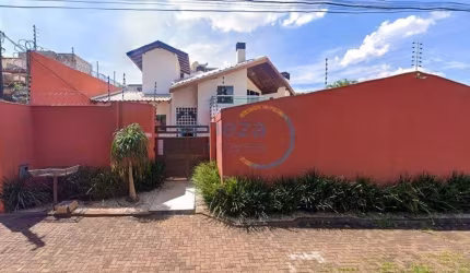 Casa Residencial com 3 quartos  à venda, 264.00 m2 por R$1550000.00  - Hedy - Londrina/PR