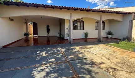 Casa Residencial com 3 quartos  à venda, 136.00 m2 por R$459000.00  - Santo Antonio - Londrina/PR