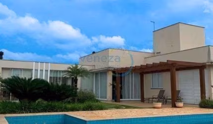 Casa Residencial com 3 quartos  à venda, 200.00 m2 por R$1990000.00  - Terras De Canaa - Cambe/PR