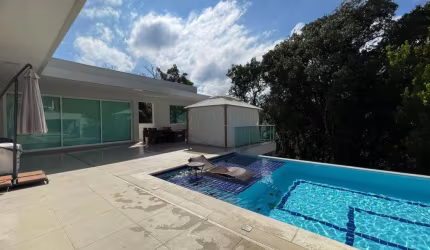 Casa para locação - Condomínio Alpes da Cantareira -  4 dormitórios -  3 Suítes - 6 Vagas - Piscina aquecida - Jacuzzi - Mairiporã/SP