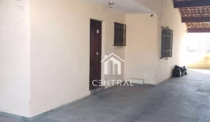 Sobrado com 3 dormitórios à venda, 302 m² por R$ 850.000,00 - Vila das Palmeiras - Guarulhos/SP