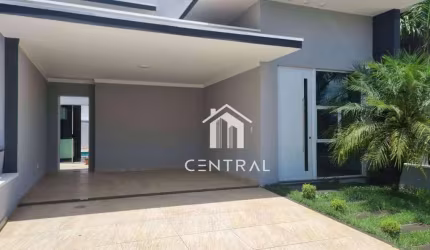 Casa com bela piscina em condomínio fechado