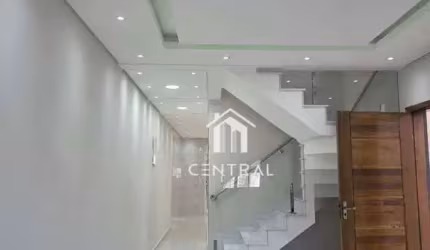 Sobrado com 3 dormitórios à venda, 114 m² por R$ 860.000 - Centro - Arujá/SP