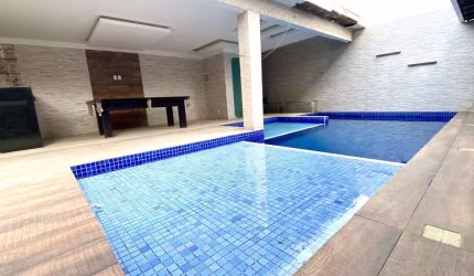 Casa 4 Quartos com Churrasqueira, Puscina e Sauna