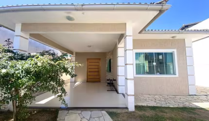 Casa 3 Quartos com Piscina no Condomínio dos Pássaros
