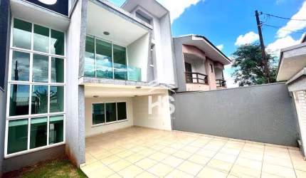Sobrado com 1 Suíte + 2 dormitórios, piscina e edícula com churrasqueira, 183m² por R$ 1.150.000 - Tropical - Cascavel/PR