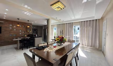 Casa com 2 dormitórios à venda, 228 m² por R$ 1.100.000,00 - Country - Cascavel/PR