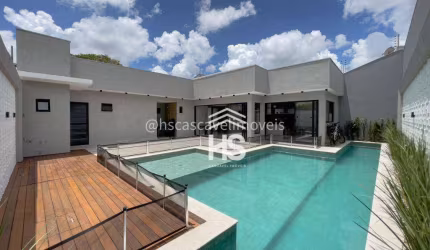 Casa mobiliada com piscina em final de rua no Bairro Tropical