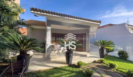 Casa com 1 Suíte Master + 2 dormitórios à venda, 167 m² por R$ 950.000 - Universitário - Cascavel/PR