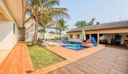 Casa com 01 Suíte + 02 Quartos + 01 Sala Comercial - Com Edícula e Piscina Aquecida - Terreno 450,0 mts - Bairro Morumbi