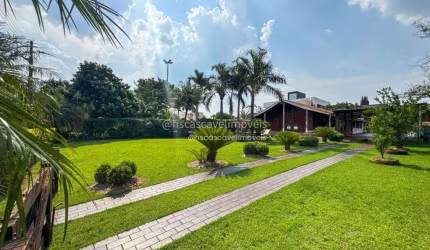 Casa com 2 Suítes + 2 dormitórios à venda, 200 m² por R$ 710.000 - Centro - Santa Helena/PR