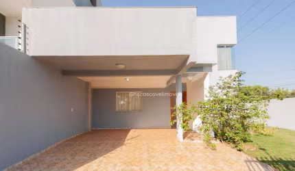 Sobrado com 4 dormitórios à venda, 157 m² por R$ 680.000,00 - Coqueiral - Cascavel/PR