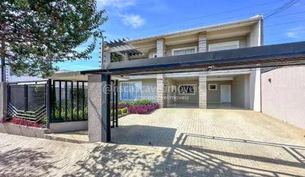 SOBRADO MODERNO EM LOCALIZAÇÃO PRIVILEGIADA , COM UMA AMPLA SOBRA DE TERRENO.