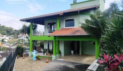 Casa com 3 dormitórios à venda, 200 m² por R$ 880.000,00 - Escola Agrícola - Blumenau/SC
