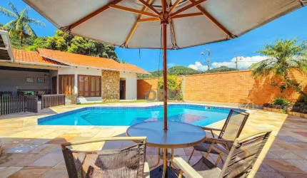 Casa com 3 dormitórios à venda, 355 m² por R$ 1.800.000,00 - Estados - Indaial/SC