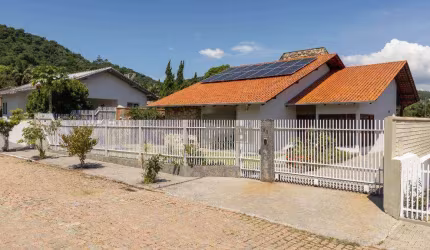 Casa com 3 dormitórios à venda, 355 m² por R$ 1.800.000,00 - Estados - Indaial/SC