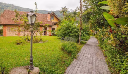 Casa com 4 dormitórios à venda, 303 m² por R$ 1.500.000,00 - Ribeirão Fresco - Blumenau/SC