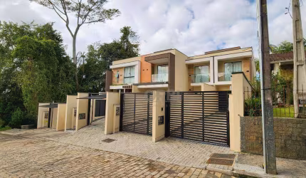 Sobrado com 2 dormitórios à venda, 97 m² por R$ 650.000,00 - Água Verde - Blumenau/SC