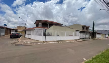 Casa para Venda em Brasília, Samambaia Sul (Samambaia), 5 dormitórios, 2 suítes, 5 banheiros, 6 vagas