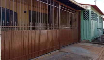 Casa para Venda em Brasília, Samambaia Norte (Samambaia), 2 dormitórios, 1 suíte, 2 banheiros, 2 vagas