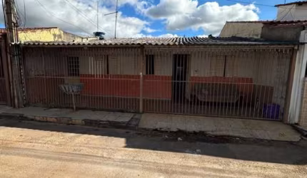 Casa para Venda em Brasília, Ceilândia Sul (Ceilândia), 3 dormitórios, 1 banheiro, 1 vaga