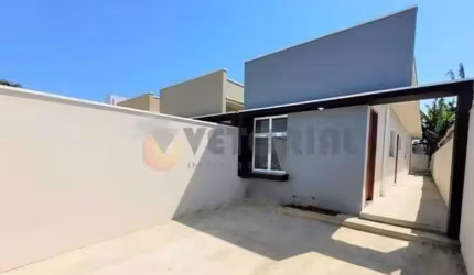 Linda casa no bairro do Golfinho!!!