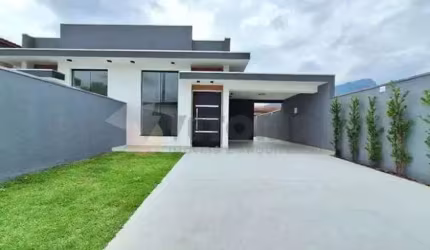 CASA TERREA COM 3 DORMITÓRIOS EM CARAGUATATUBA