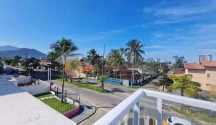 Sobrado com 2 dormitórios sendo 1 suíte perto da praia