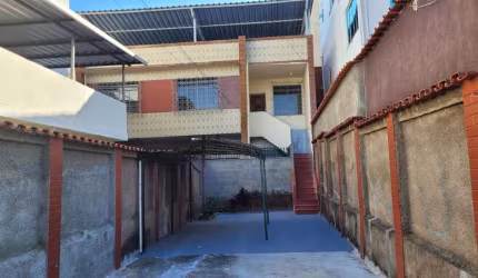 Casa para Venda em Juiz de Fora, Santos Anjos, 3 dormitórios, 1 suíte, 2 banheiros, 2 vagas