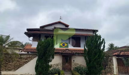 Casa à venda, 3 quartos, 1 suíte, 2 vagas, Centro - Casimiro de Abreu/RJ