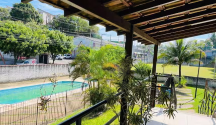Casa para locação em condomínio no São Marcos.