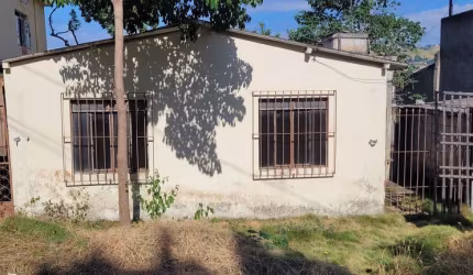 Casa antiga em Ipatinga bairro Esperança