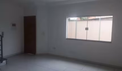 Linda sobrado em condomínio na Região da Vila Paranaguá muito bem localizado