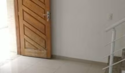 SOBRADO EM CONDOMÍNIO FECHADO 2 DORMITÓRIOS, 1 VAGA DE GARAGEM LIVRE, 110 M² COM SALÃO PRIVATIVO