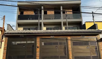 Sobrado na Região da Vila São Francisco com  3 dormitórios e 2 vagas