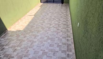 Sobrado na Região de Itaquera com 2 suítes e quintal