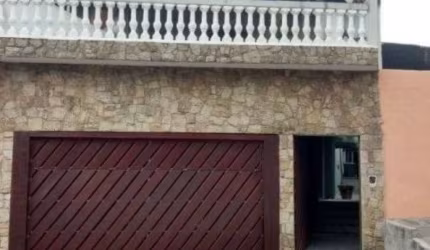 SOBRADO NA REGIÃO DA VILA RE
