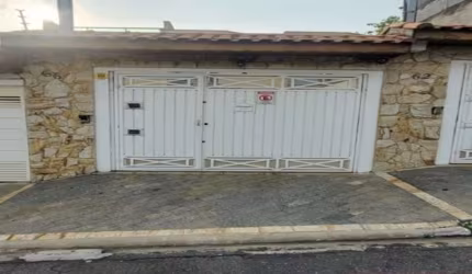 SOBRADO COM 3 DORMITORIOS E 1 SUITE NA REGIÃO DA VILA RE .