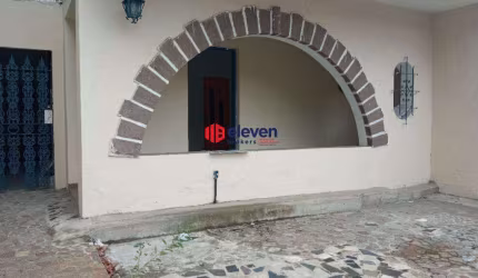 Excelente casa comercial! Próximo ao VLT na Encruzilhada!