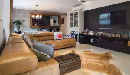CASA EM CONDOMINIO COMPLETAMENTE MOBILIADA NA QUADRA DA PRAIA EM SANTOS