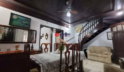 Casa Antiga em um terreno de 500 m² - Investimento para Múltiplas Residências. Macuco, Santos