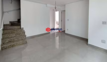 Sobrado Duplex Novo em Villagio com 2 Suítes no Campo Grande!