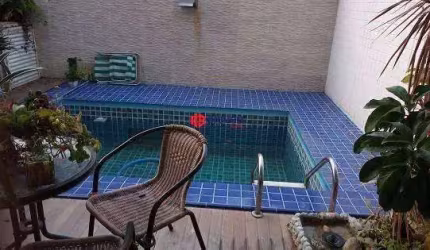 Sobrado tríplex 4 dormitórios sendo 2 suítes no bairro do Marapé
