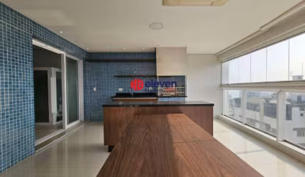 Apartamento com vista mar, na quadra da praia, com 04 suítes, varanda gourmet com churrasqueira.