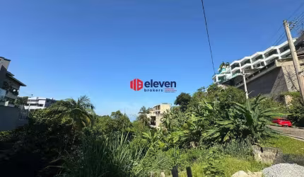 Terreno à Venda de 932 m² - Morro Santa Terezinha - Santos